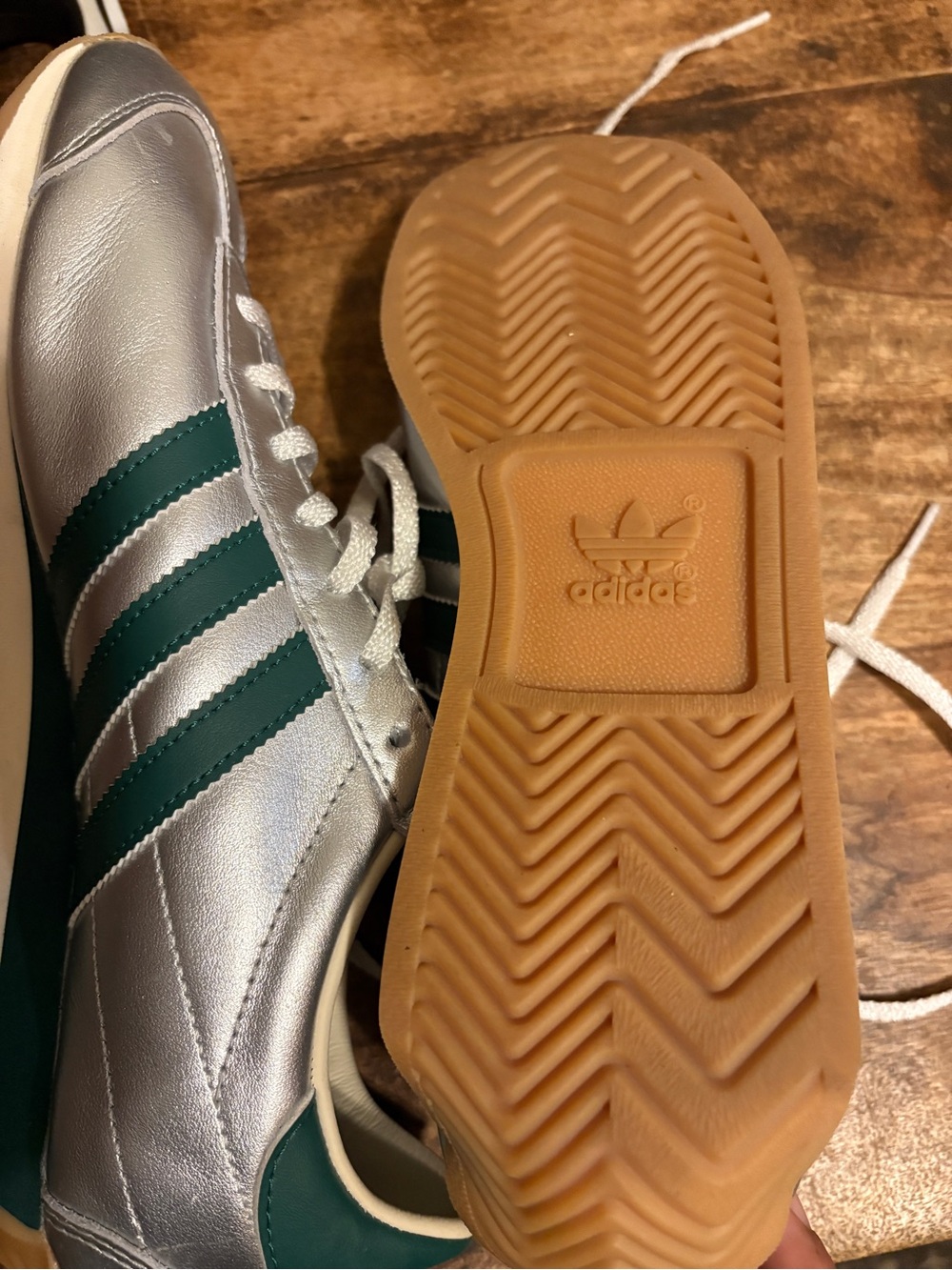 New Adidas Country OG W Women Casual Shoes Silver/Green size 9.5 - Picture 5 of 6
